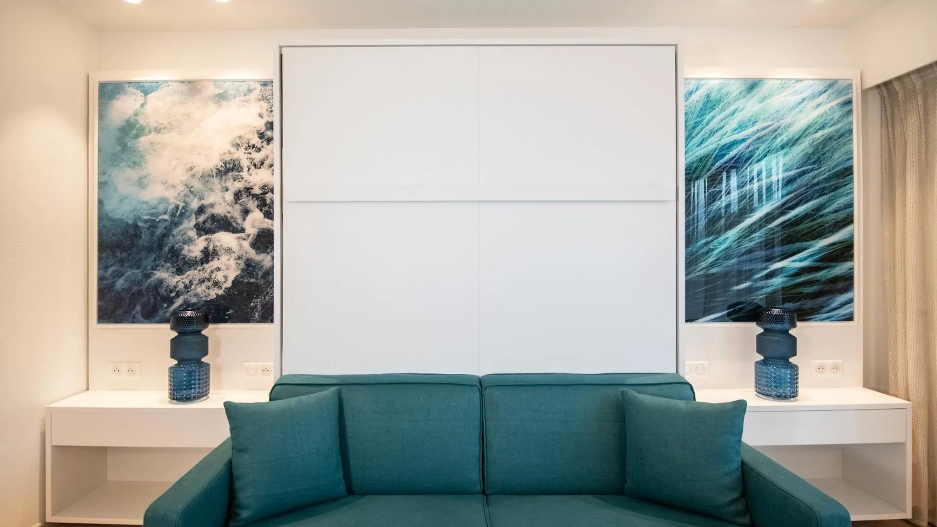 Residence Hoteliere Chambord Au Coeur De Menton - Entierement Renovee