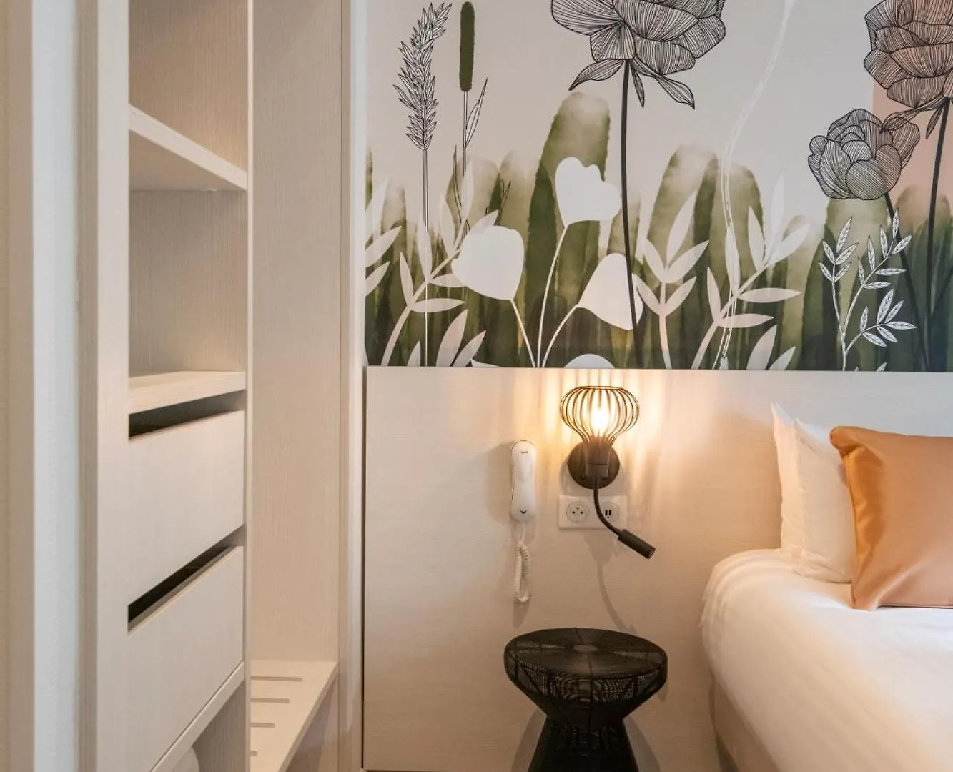 Residence Hoteliere Chambord Au Coeur De Menton - Entierement Renovee Francia
