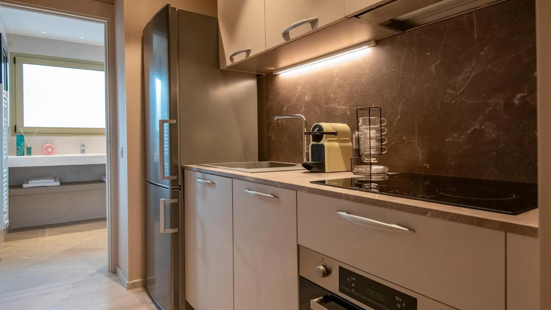*** Aparthotel Residence Hoteliere Chambord Au Coeur De Menton - Entierement Renovee Francia