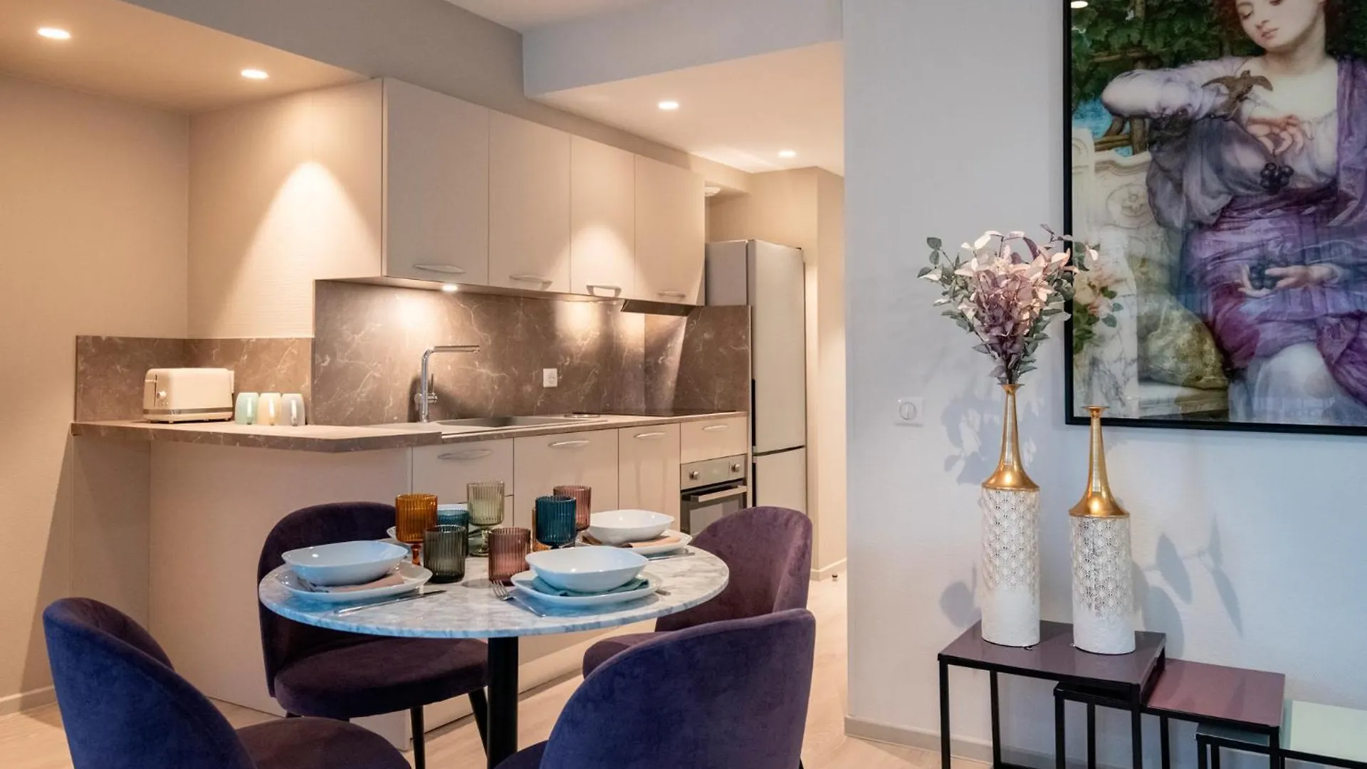 Residence Hoteliere Chambord Au Coeur De Menton - Entierement Renovee 3*,  Francia