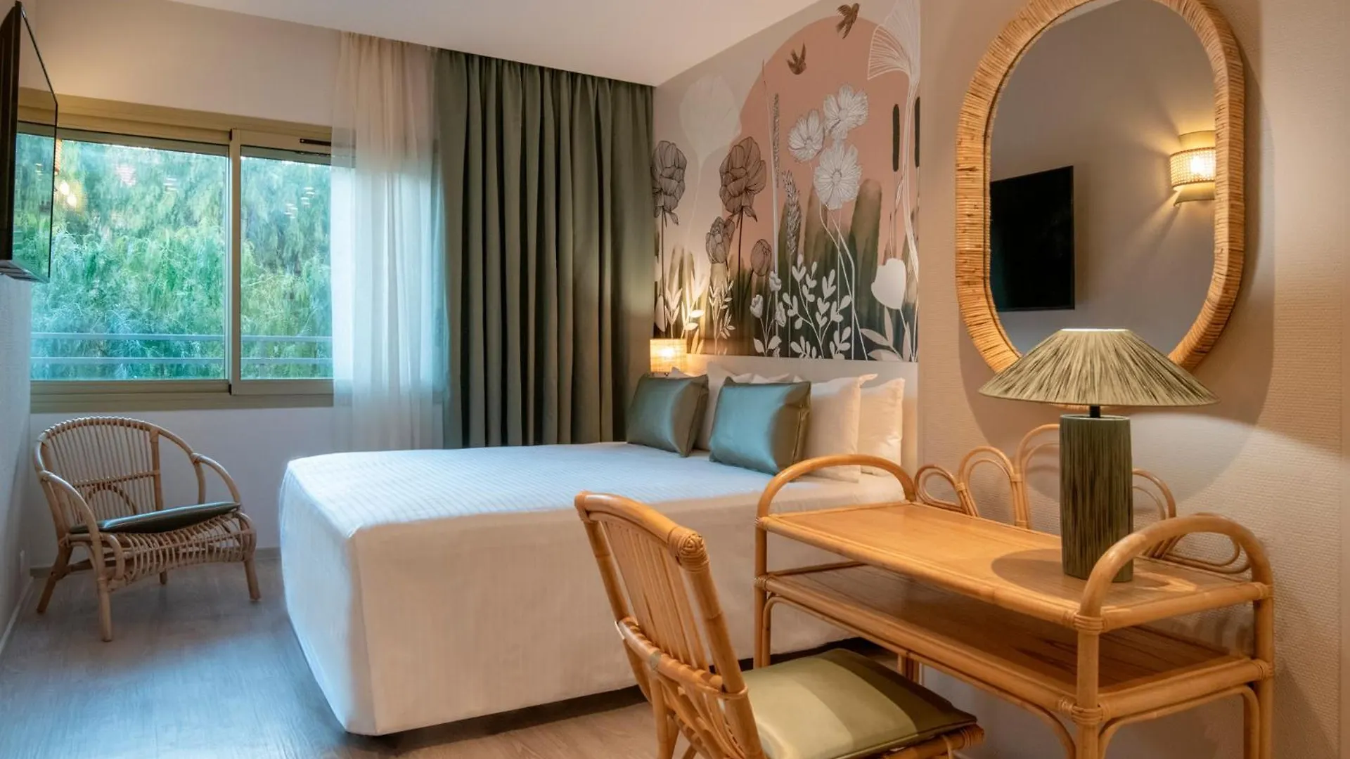 Residence Hoteliere Chambord Au Coeur De Menton - Entierement Renovee Ξενοδοχείο με διαμερίσματα