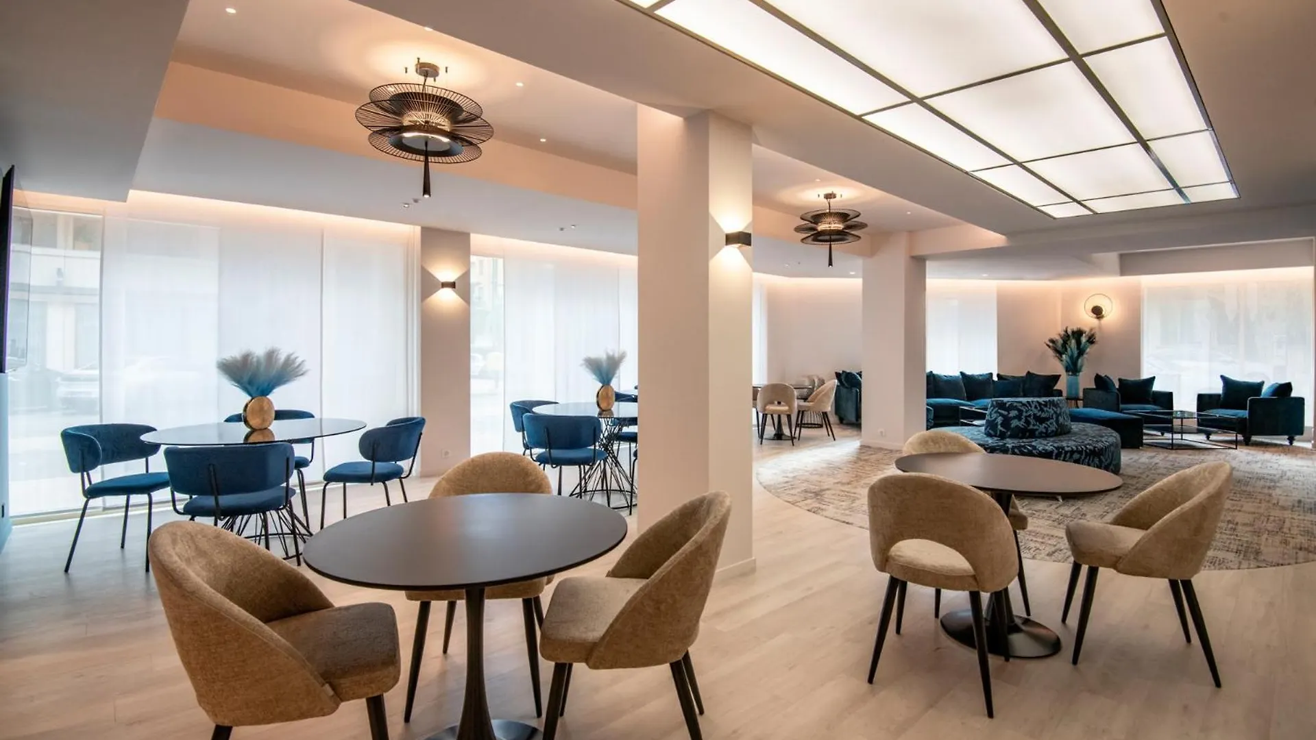 Aparthotel Residence Hoteliere Chambord Au Coeur De Menton - Entierement Renovee